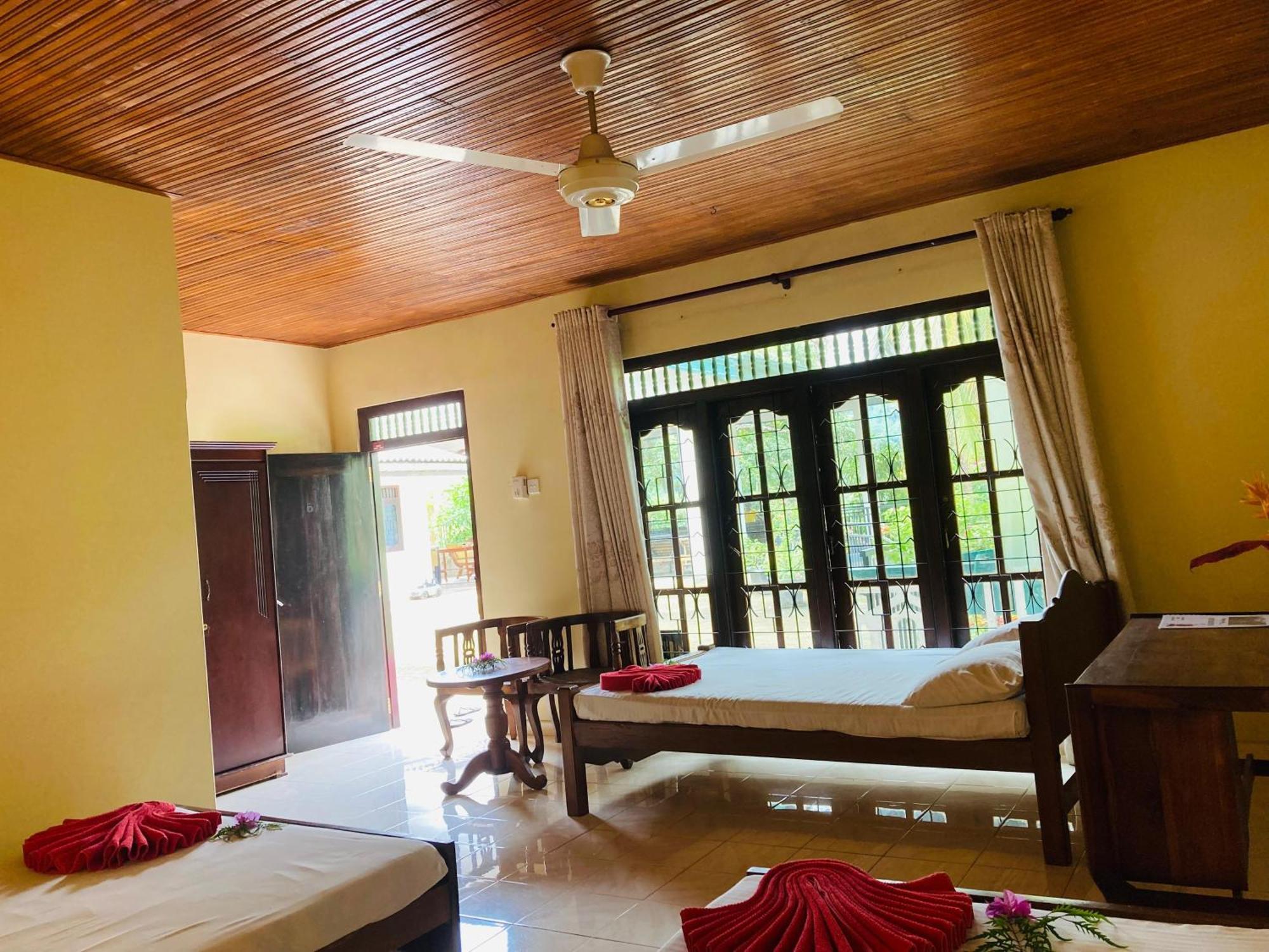 Rainforest Lodge, Deniyaya Singheraja Exterior photo