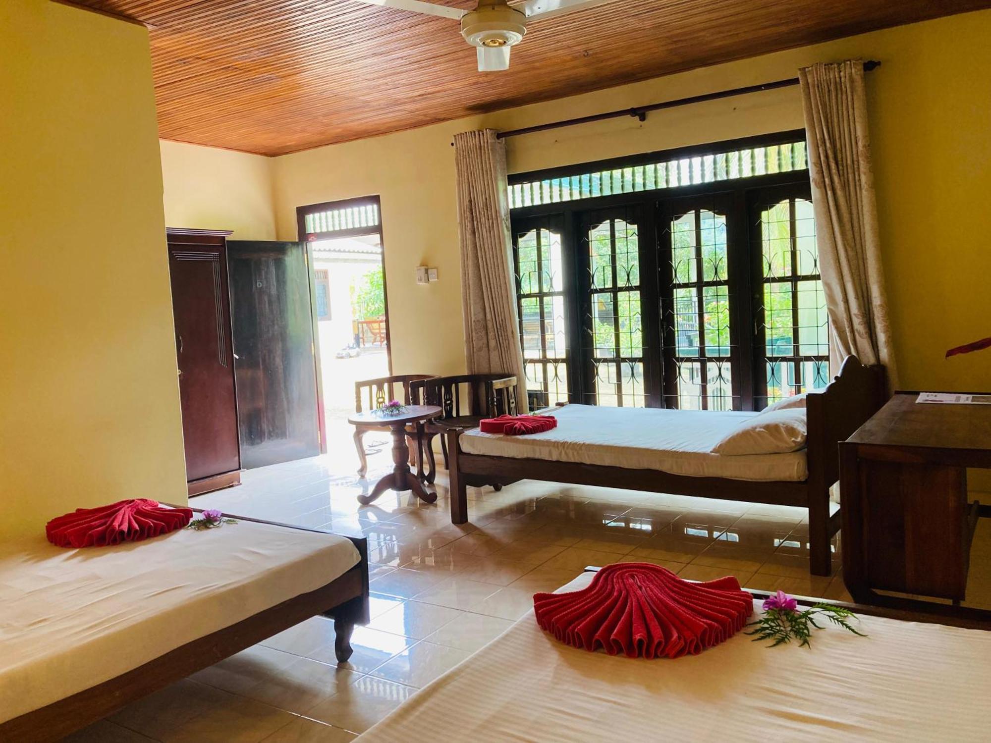 Rainforest Lodge, Deniyaya Singheraja Exterior photo