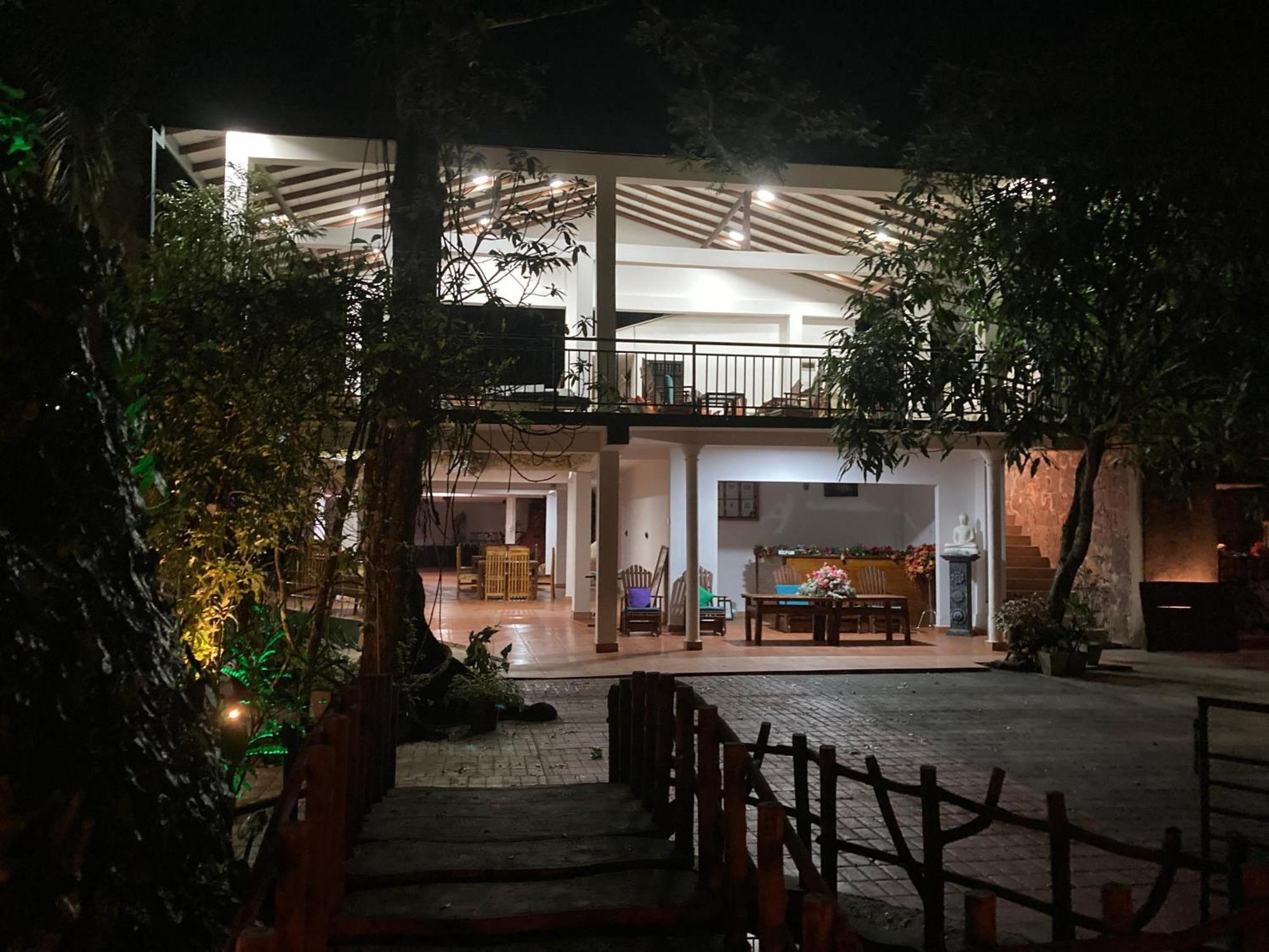 Rainforest Lodge, Deniyaya Singheraja Exterior photo
